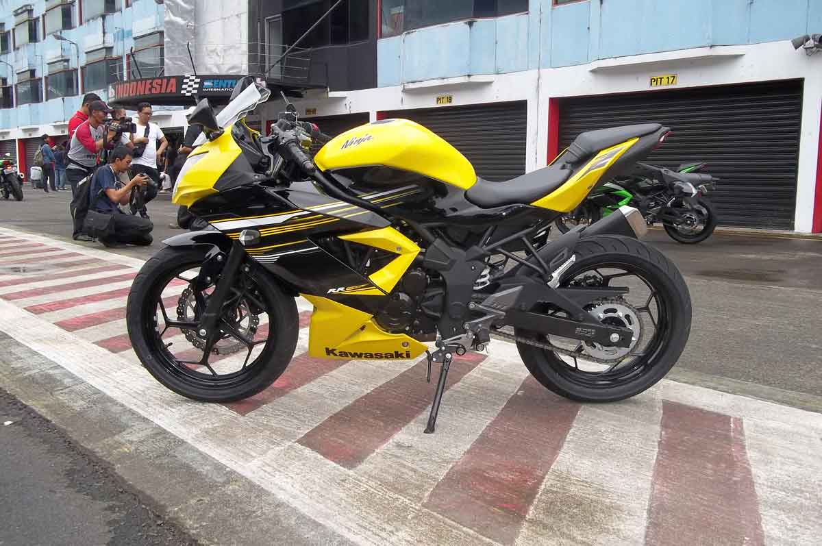 Kawasaki Baru Ninja RR Mono Pakai Mesin Motor Trail Merdekacom