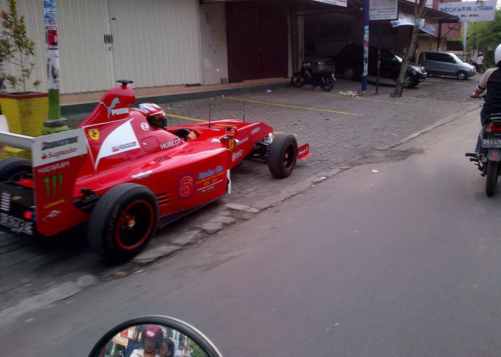 pria lombok ciptakan ferrari f1 nya sendiri 9d5a88