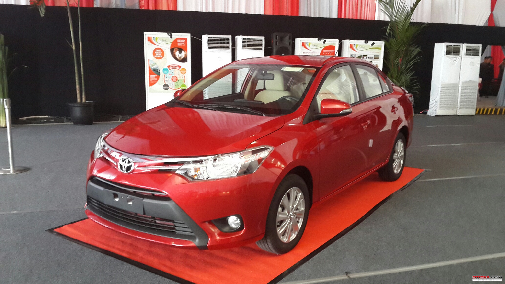 unit toyota vios buatan indonesia merapat ke timur tengah e0f338