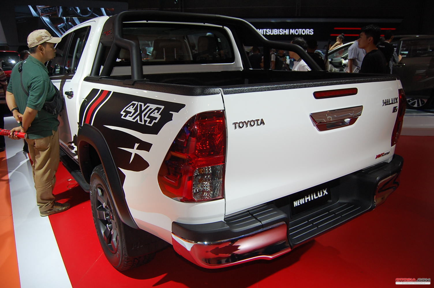 Toyota Hilux Tampil Garang Dengan Aksesori TRD Rp 20 Jutaan