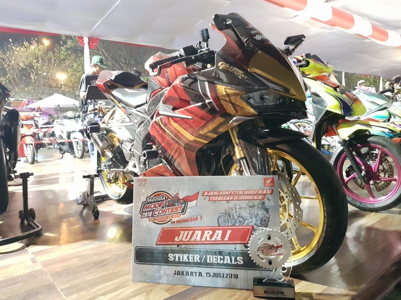 Mau Keren Modif Cbr250rr Pakai Sticker Begini Kata Juara Hmc