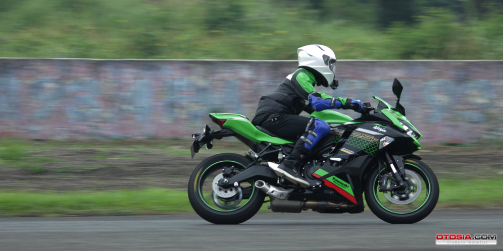 Kawasaki Ninja 250sl 2014