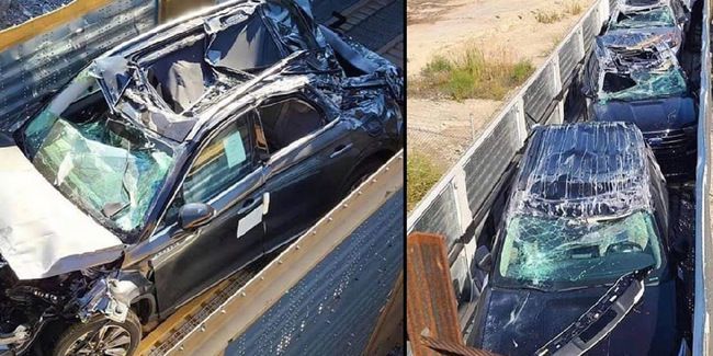 Mobil di dalam kereta hancur (Instagram/@superautos365)