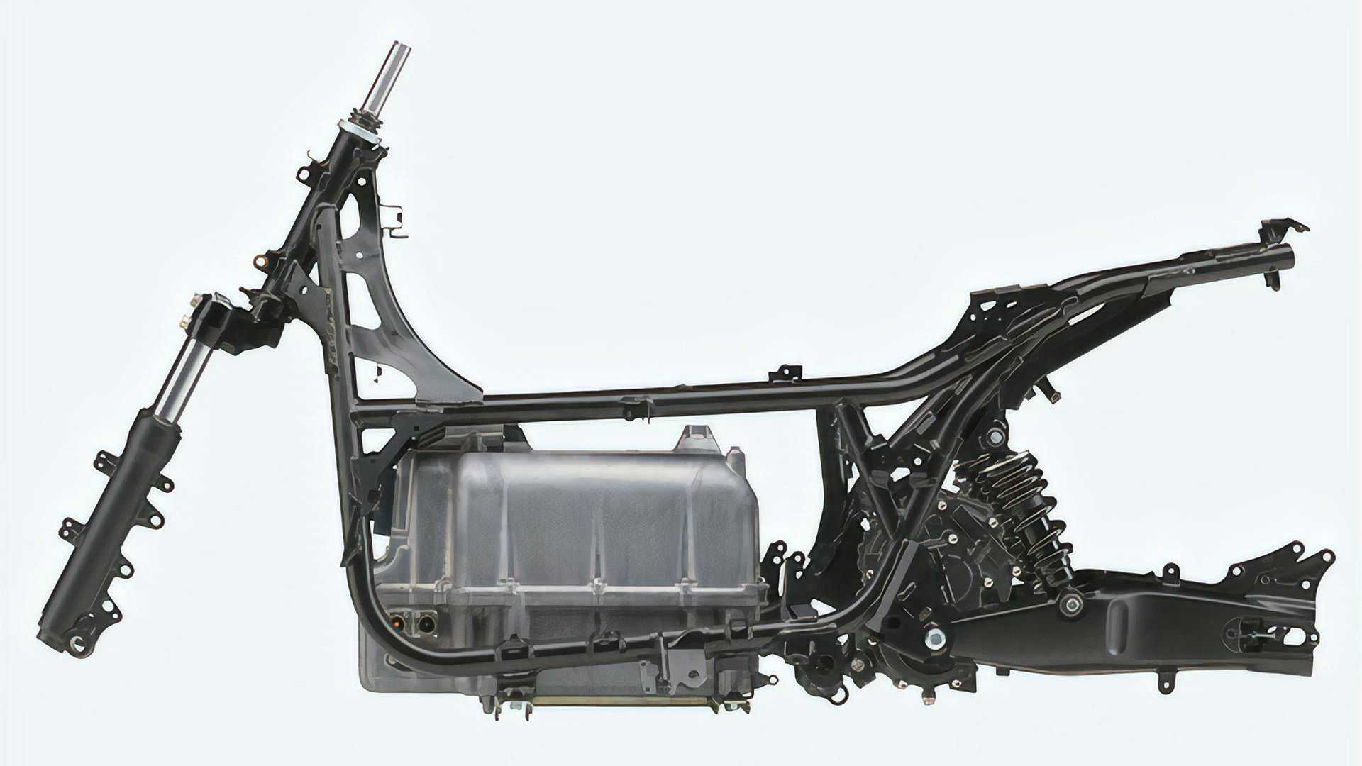 Baterai tanam dan motor listrik pada Yamaha E01 (rideapart.com)