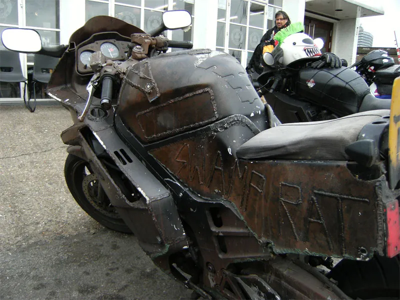 Modifikasi ekstrem, superbike jadi 'rat bike'  merdeka.com