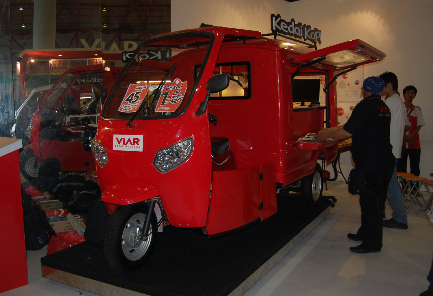 Motor usaha roda tiga jagoan penjualan Viar  merdeka.com