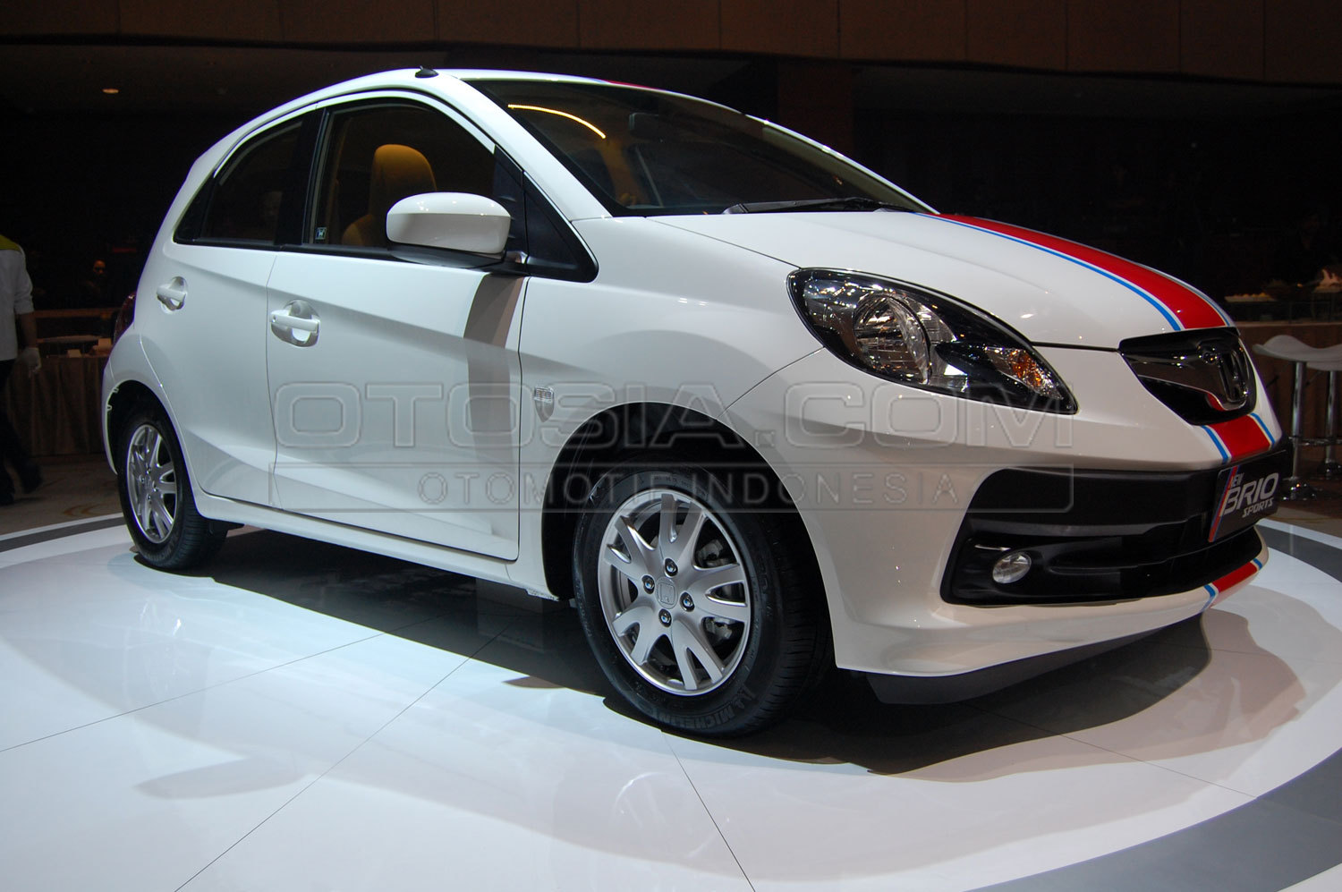 Tambah fitur baru Honda Brio Sports makin komplit 