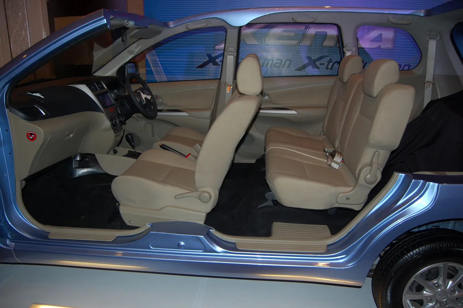 Kabin New Daihatsu Xenia