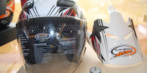 Kaca Helm Dulu Menggunakan Akrilik Otosia Com