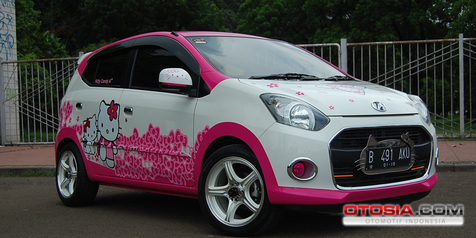 Modifikasi Daihatsu Ayla Hello Kitty Dengan Audio Sq Otosia Com