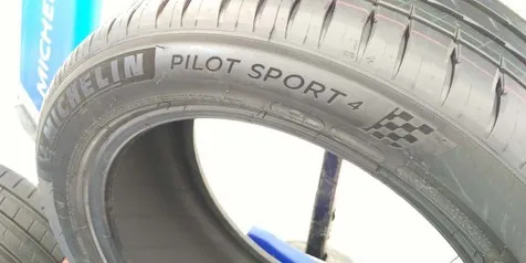 Michelin Pilot Sport >> Desain Velvet Menonjol Di Dinding Michelin Pilot Sport 4 Michelin Pilot Sport >> Desain Velvet Menonjol Di Dinding Michelin Pilot Sport 4
