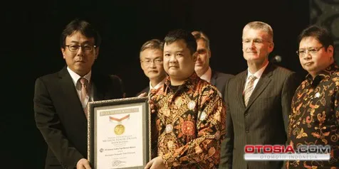 Sejarah Panjang Mitsubishi Colt Diesel Pecahkan Rekor | Otosia.com