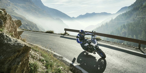 Yamaha Luncurkan Motor Petualang Berwajah R1 di EICMA 2019.