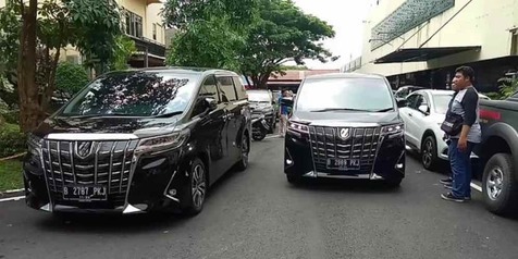 Penampakan Dua Mobil Toyota Alphard Keluarga Cendana yang Disita Polisi