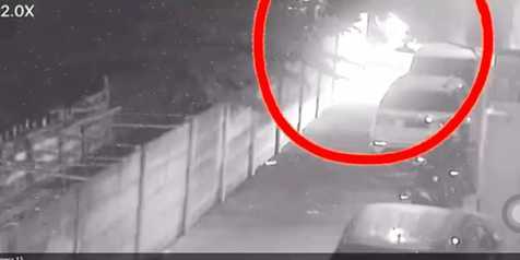Via Vallen Unggah Video Pembakaran Mobil, Pelaku Kabur Lewati Jalan Sawah
