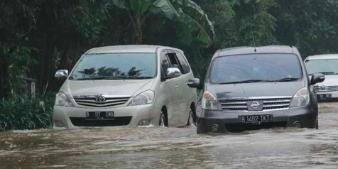 Mau Terjang Banjir kayak Presiden Jokowi saat di Kalsel, Ketahui Batasan Tinggi Air