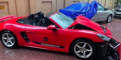 Penampakan Mengenaskan Mobil Sport Porsche Usai Dihantam Topan Taukte