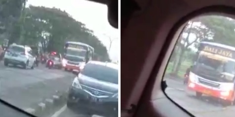 Viral Bus Ngeblong di Lajur Berlawanan Sampai Lewati Pembatas Jalan