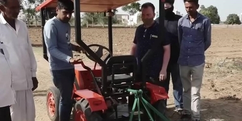 Berhasil Modifikasi Traktor, Petani Ini Bisa Hemat Solar hingga Rp19 Jutaan