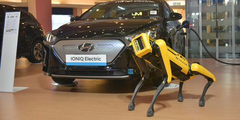 Hyundai Indonesia Bawa Robot Jalan-jalan di Mall