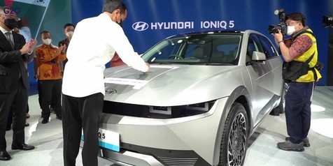Made In Indonesia, Presiden Jokowi Resmikan Mobil Listrik Hyundai IONIQ 5