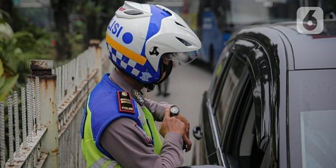 Pelat RF Bakal Digilas Polisi Bila Suka Ugal-ugalan di Jalan