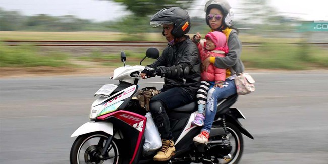 Hasil gambar untuk mudik naik motor