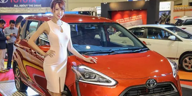 7 Harga Mobil Toyota Sienta Seri 2015-2018 Bekas 