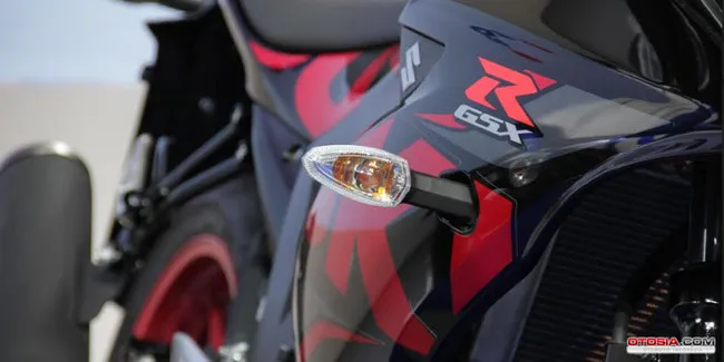 Apa Saja Perbedaan Suzuki Gsx R150 Keyless Dan Shuttered Key