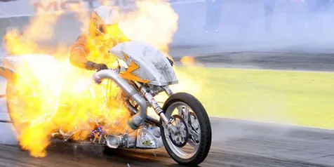 Akibat motor tidak segera dicuci ketika sering terkena air hujan