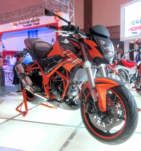 Modifikasi Honda CB150R dari limbah moge  merdeka.com