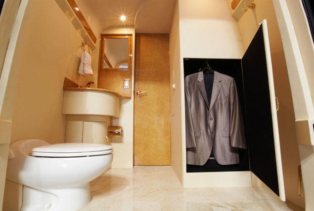 Mercedes-Benz Sprinter jadi rumah mewah berjalan merdeka.com Mercedes-Benz Sprinter jadi rumah mewah berjalan merdeka.com