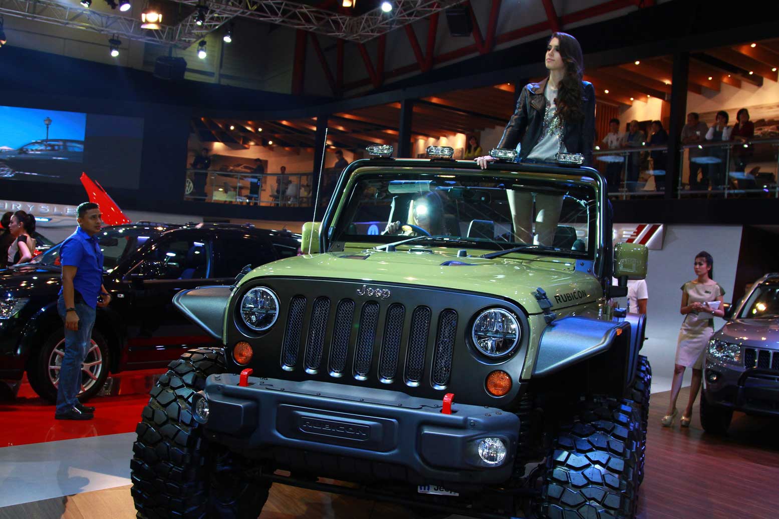 Dijejali aksesoris Mopar Jeep Wrangler Recon makin agresif 