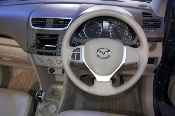 Interior Mazda VX-1