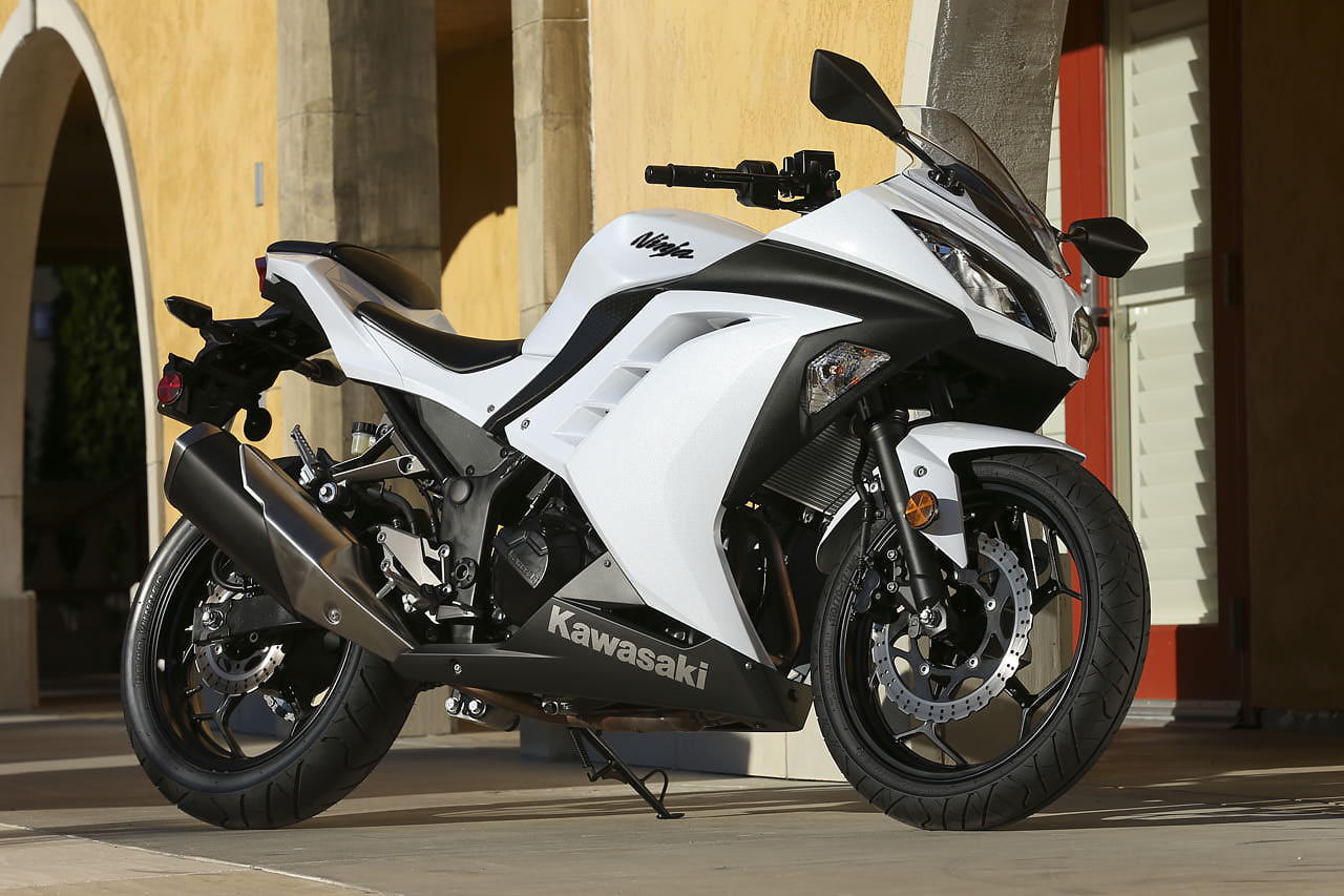 New Kawasaki Ninja 300 Mengaspal Di Tanah Air Merdekacom