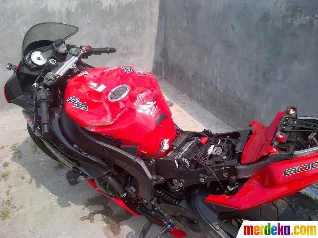 Moge rusak parah Moge rusak parah