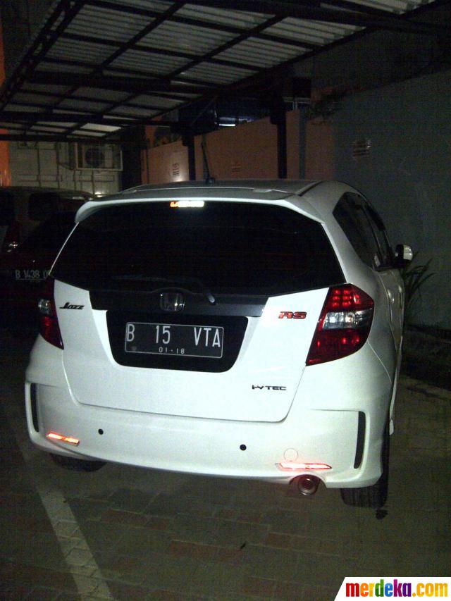 45+ Gambar Mobil Honda Jazz Malam Hari HD Terbaik