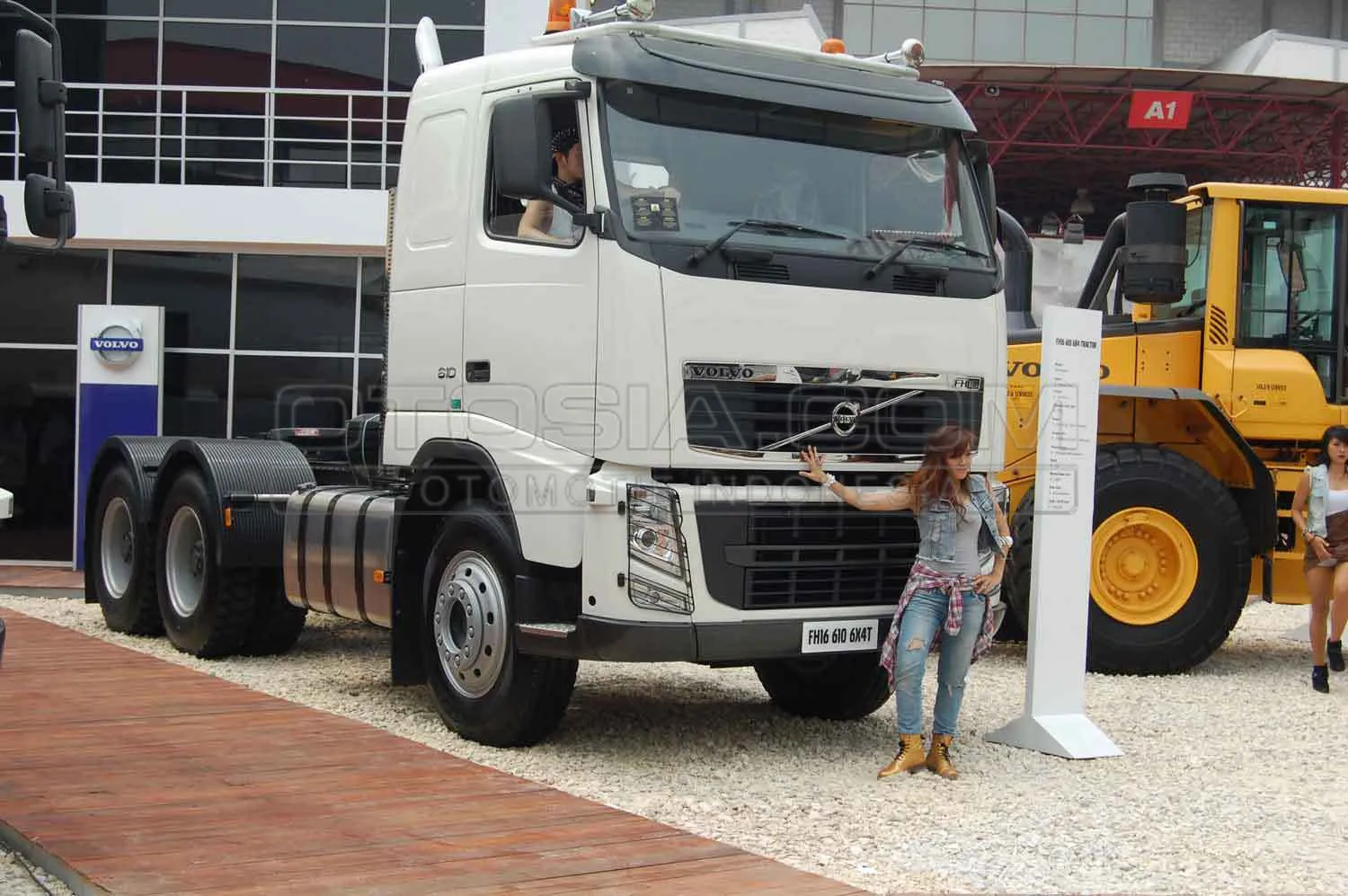 Volvo Tergoda Pasar Truk Indonesia Merdekacom