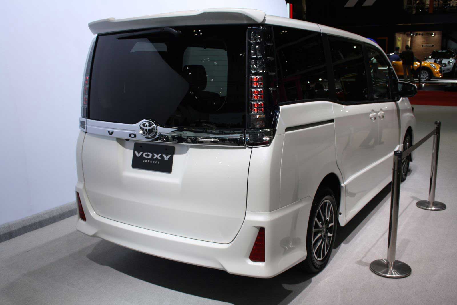 Dua MPV Irit BBM Terbaru Toyota Meluncur Tahun Depan Merdekacom