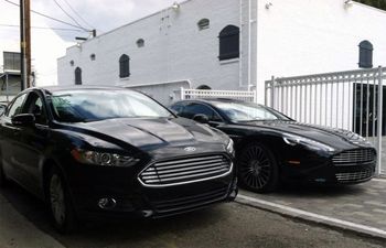 Ford Fusion dan Aston Martin 2012