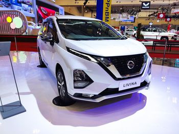 Nissan Livina di GIIAS 2021 (Otosia.com/Arendra Pranayaditya)