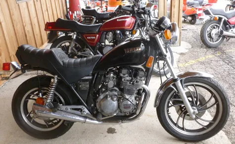 Timbunan Rongsokan Motor Ini Adalah 'Surganya' Para ... Timbunan Rongsokan Motor Ini Adalah 'Surganya' Para ...