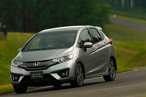 Mobil Honda Jazz Terbaru 2020 Dan Harga 4 Harga Honda Jazz dan Spesifikasi Lengkap Februari 2020 