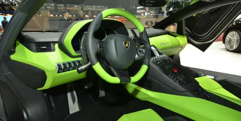 Kontras Hijau Abu-Abu Lamborghini Aventador Hamann Limited 