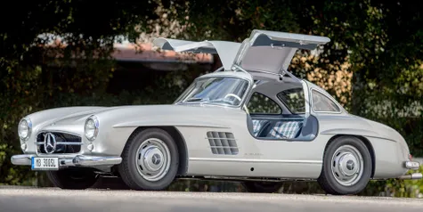 Mengenal Mobil Super Langka Bj Habibie Mercedes Benz Gullwing Otosia Com<script async src=