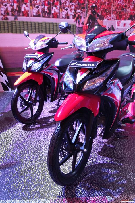 Mesin Anyar Honda  Blade  125  FI Goda Pecinta Balap  