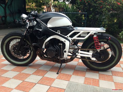 CBR 600 RR Cafe Racer, No Rules!  Otosia.com