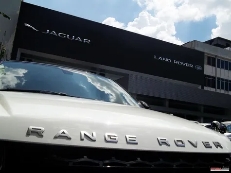 Land Rover Dealership >> Dealer Jaguar Land Rover Kedoya Bidik 15 Unit Per Bulan Land Rover Dealership >> Dealer Jaguar Land Rover Kedoya Bidik 15 Unit Per Bulan