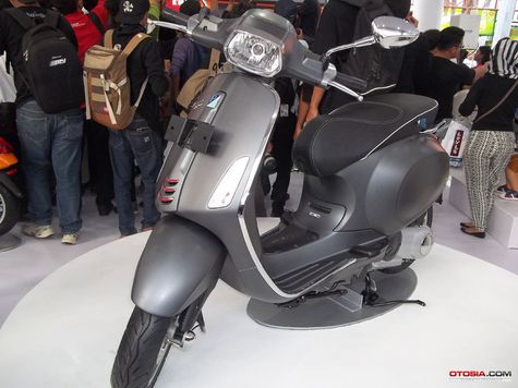 Vespa Sprint Dan Gts Super Sapa Skuteris Indonesia Otosia Com