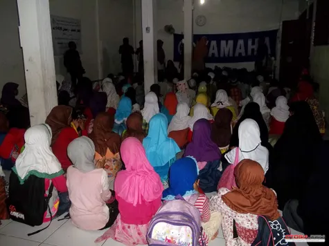 Yamaha Berbagi Berkah Ramadhan ke Anak Yatim Piatu 